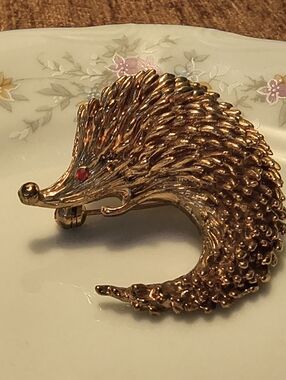Vtg Rare Find ORENA Paris Hedgehog Brooch Gold Filled France
